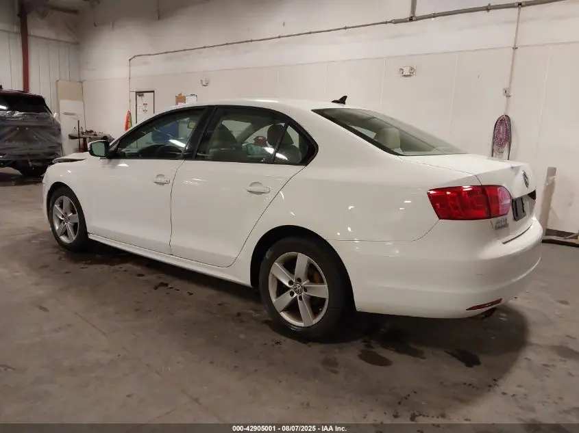 2012 VOLKSWAGEN JETTA 2.0L TDI