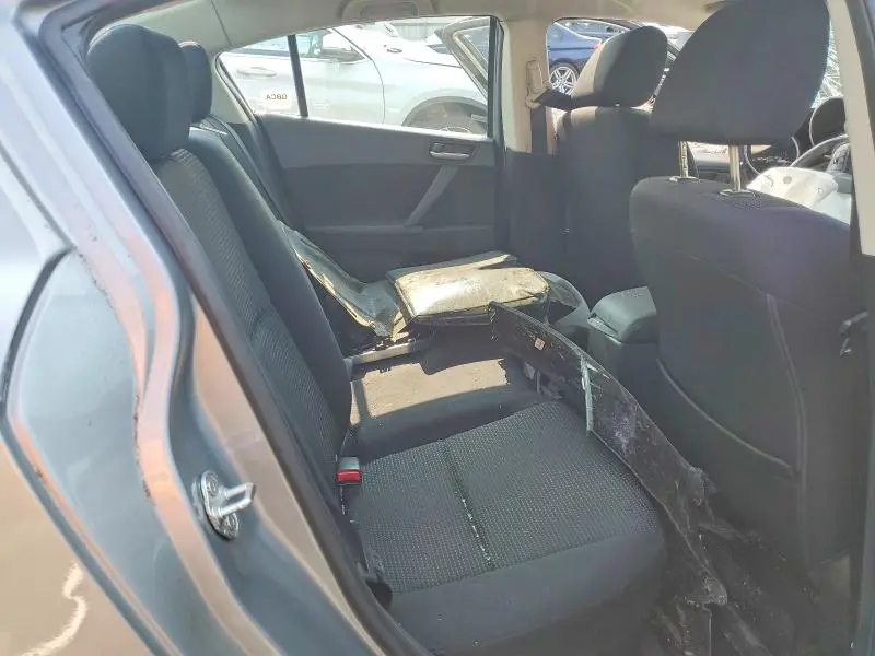 2013 MAZDA 3 I  