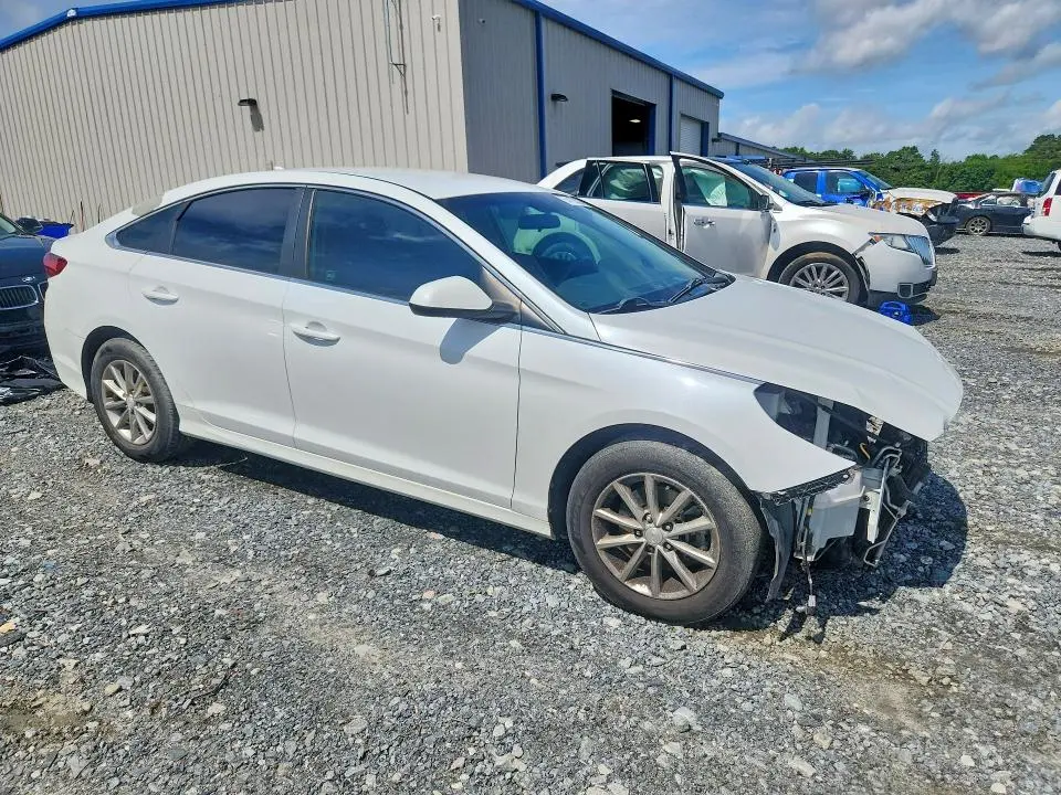 2018 HYUNDAI SONATA SE  