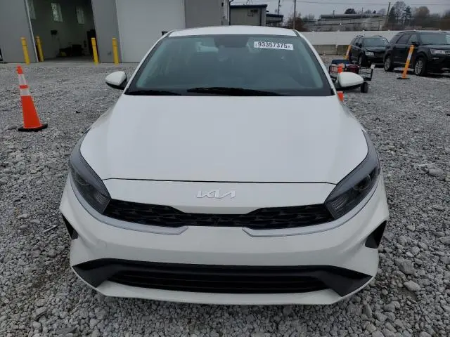 2023 KIA FORTE LX  