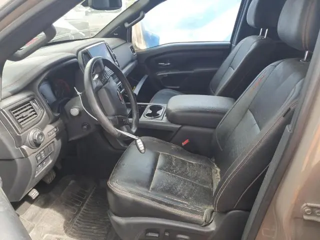 2022 NISSAN TITAN SV  