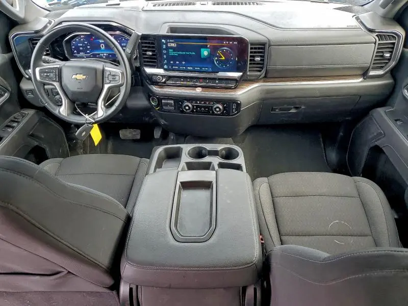 2025 CHEVROLET SILVERADO K1500 LT  