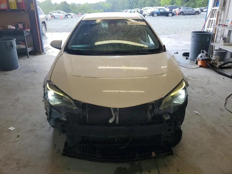 2017 TOYOTA COROLLA SE  