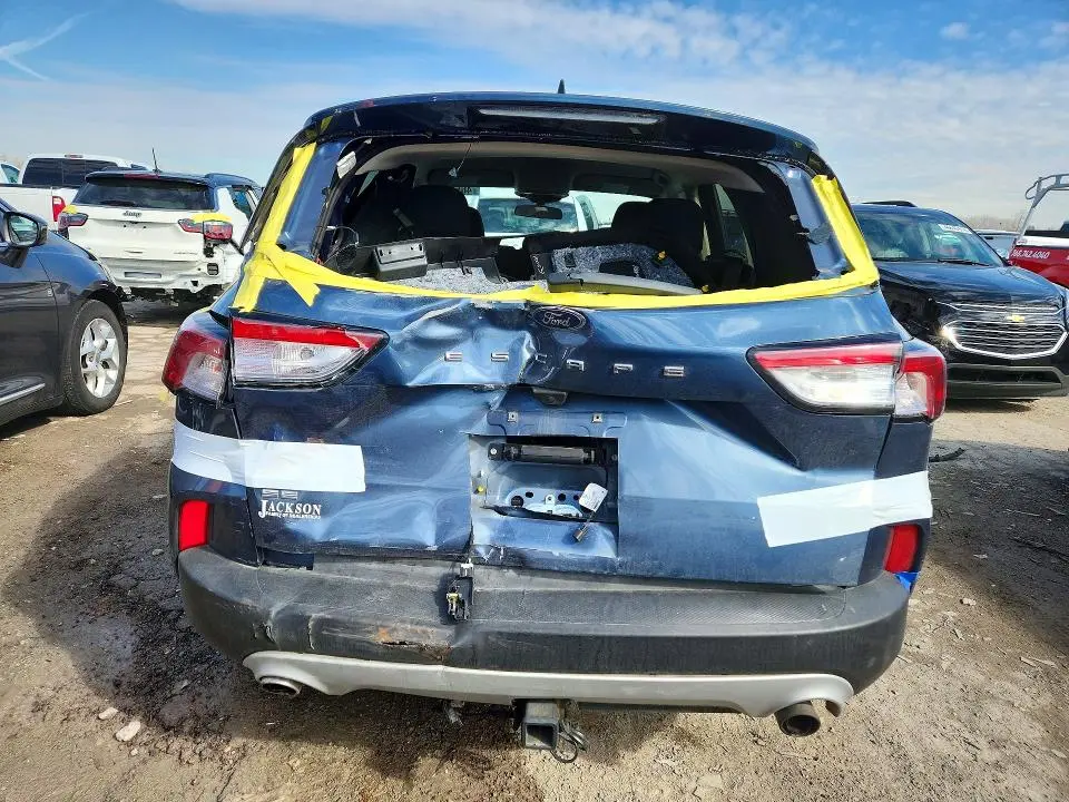 2020 FORD ESCAPE SE  