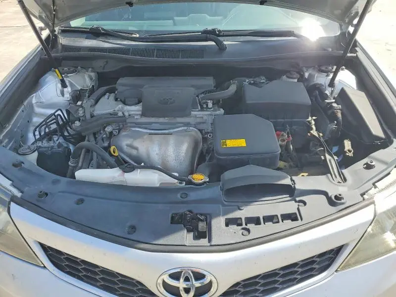 2013 TOYOTA CAMRY SE  