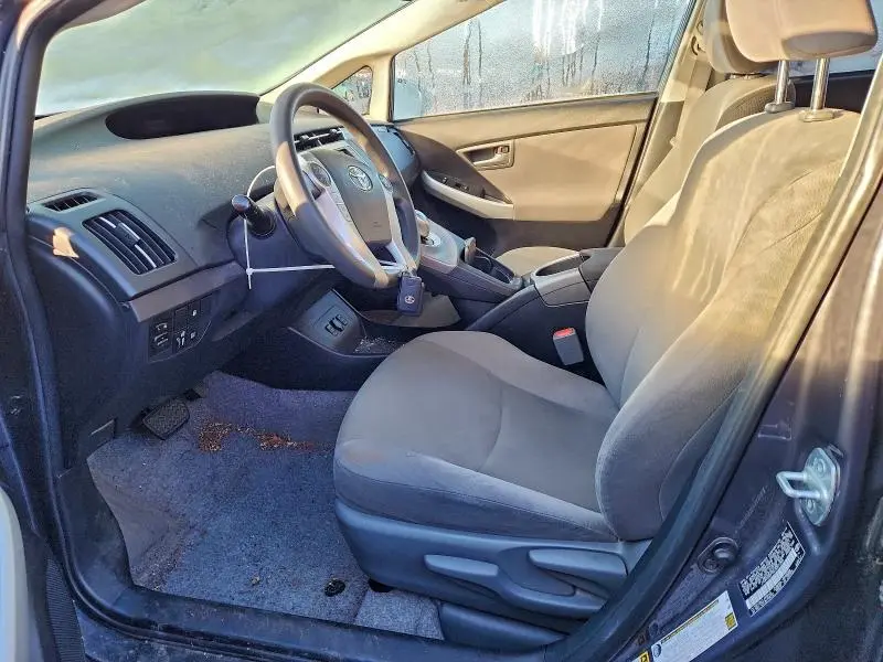 2014 TOYOTA PRIUS PLUG-IN   