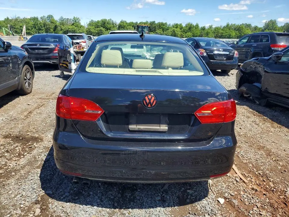 2014 VOLKSWAGEN JETTA SE  