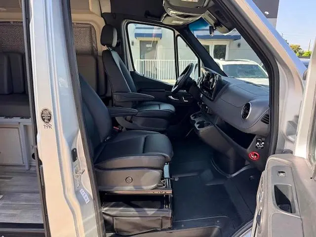 2022 MERCEDES-BENZ SPRINTER 2500  