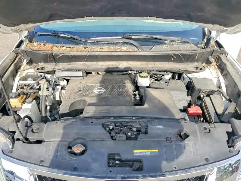 2015 NISSAN PATHFINDER SV  