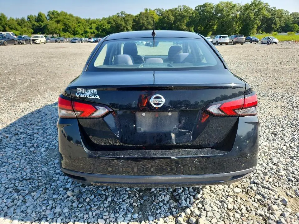 2020 NISSAN VERSA S  