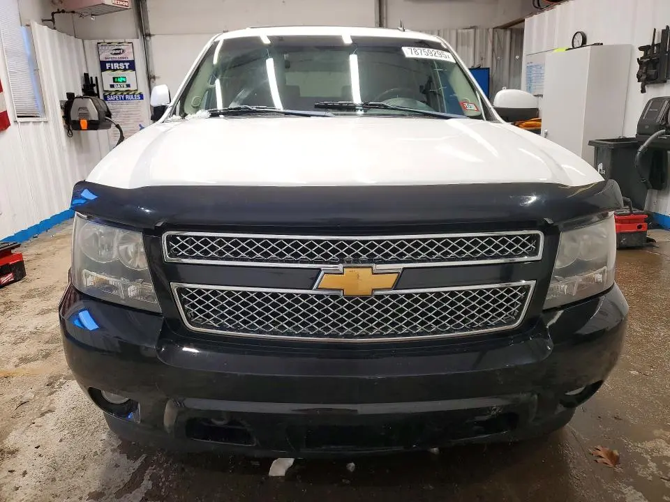 2011 CHEVROLET SUBURBAN K1500 LT  