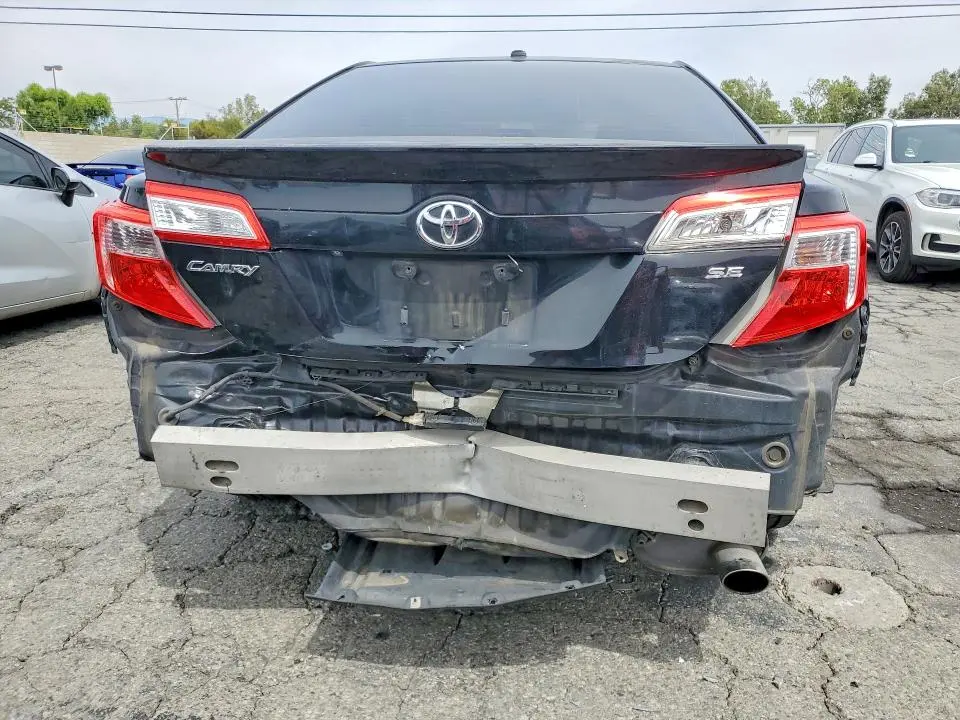2012 TOYOTA CAMRY SE  