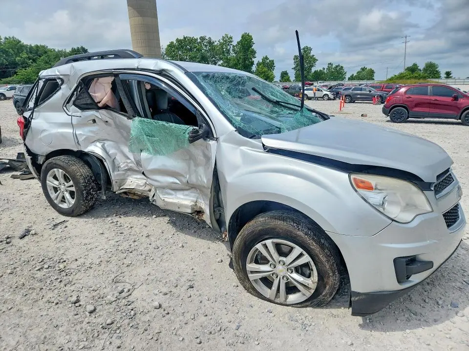 2015 CHEVROLET EQUINOX LT  