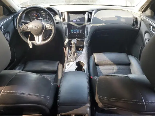 2018 INFINITI Q50 LUXE  