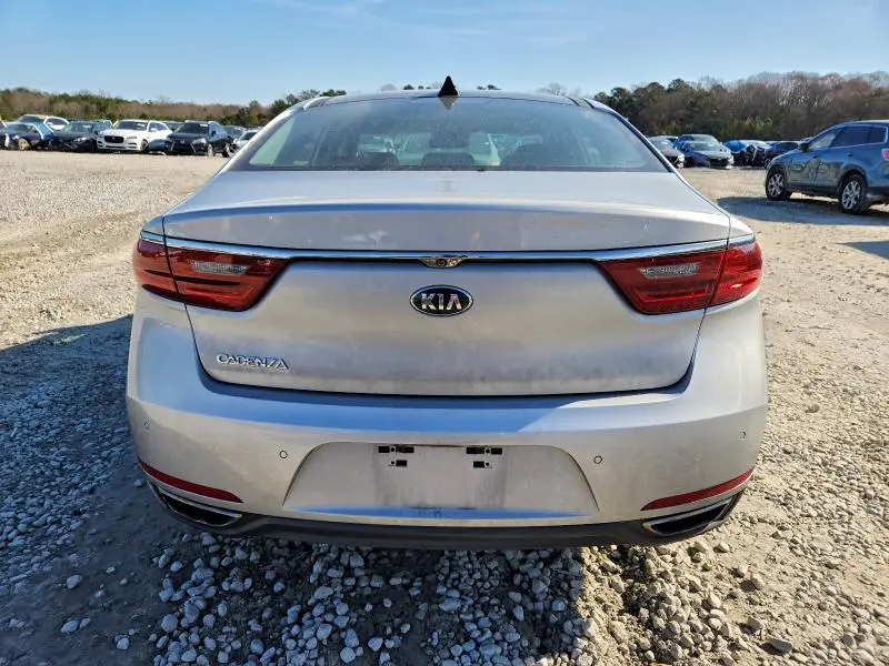 2017 KIA CADENZA PREMIUM  