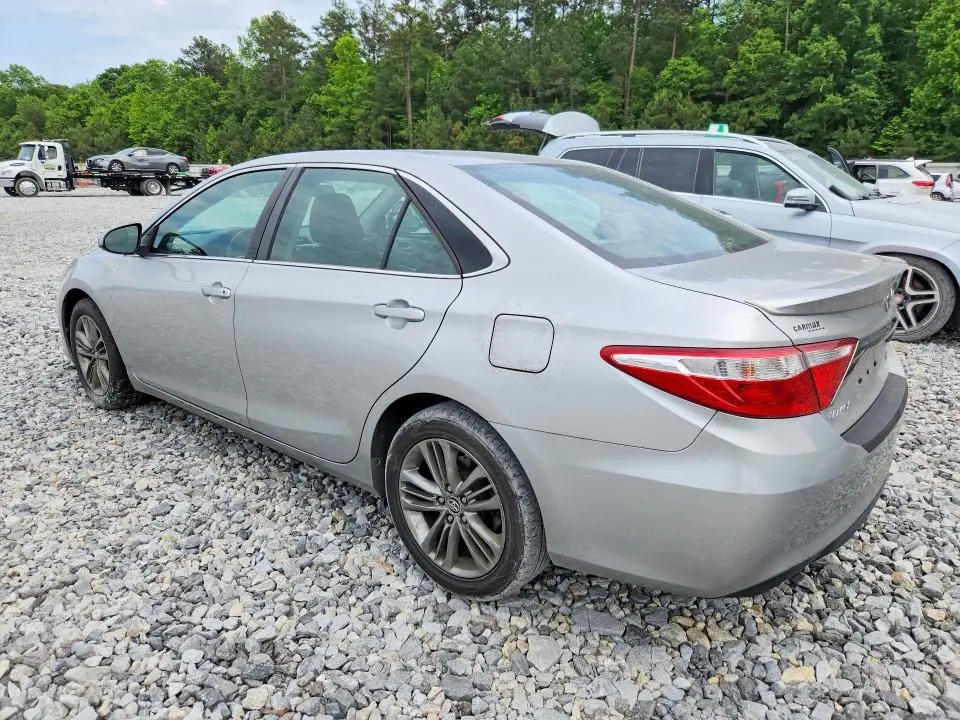 2015 TOYOTA CAMRY SE  