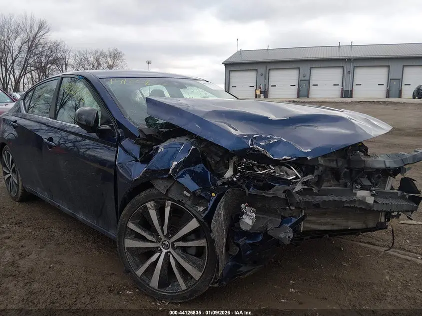 2020 NISSAN ALTIMA SR FWD