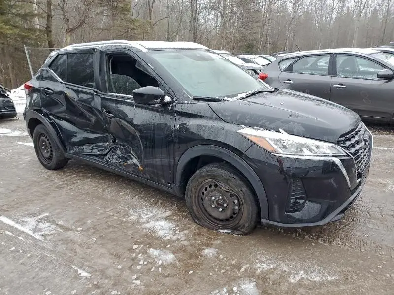 2023 NISSAN KICKS SV  