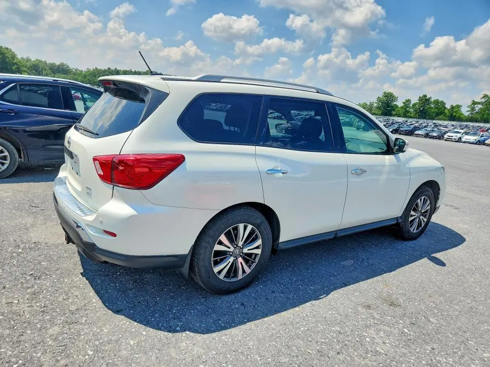 2017 NISSAN PATHFINDER S  
