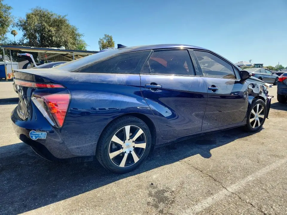 2020 TOYOTA MIRAI BASE  
