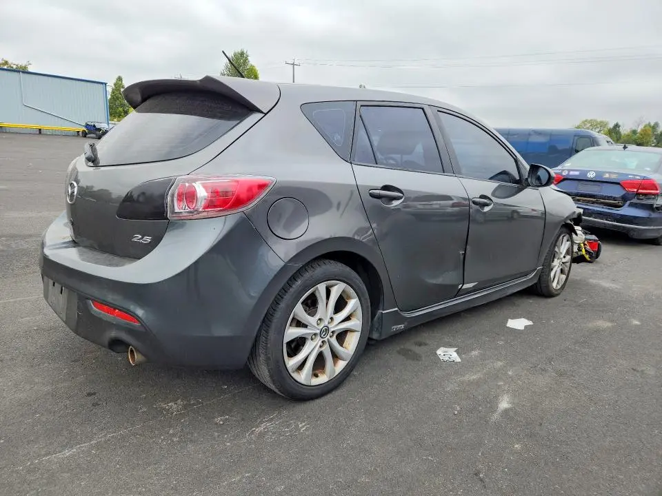 2011 MAZDA 3 S  