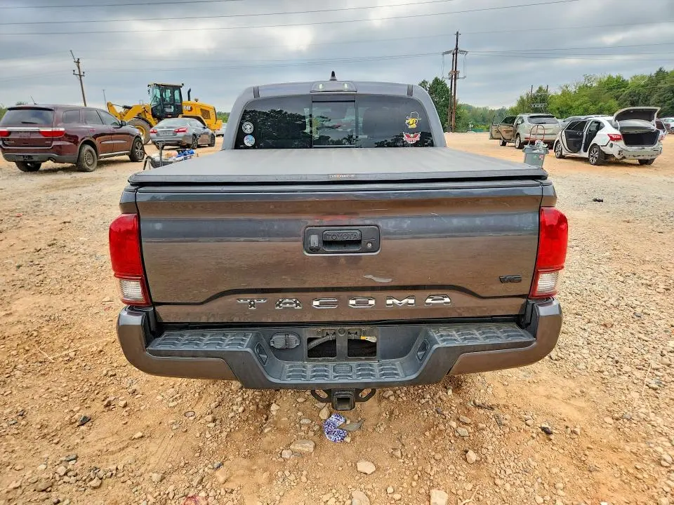 2022 TOYOTA TACOMA SR5 V6  