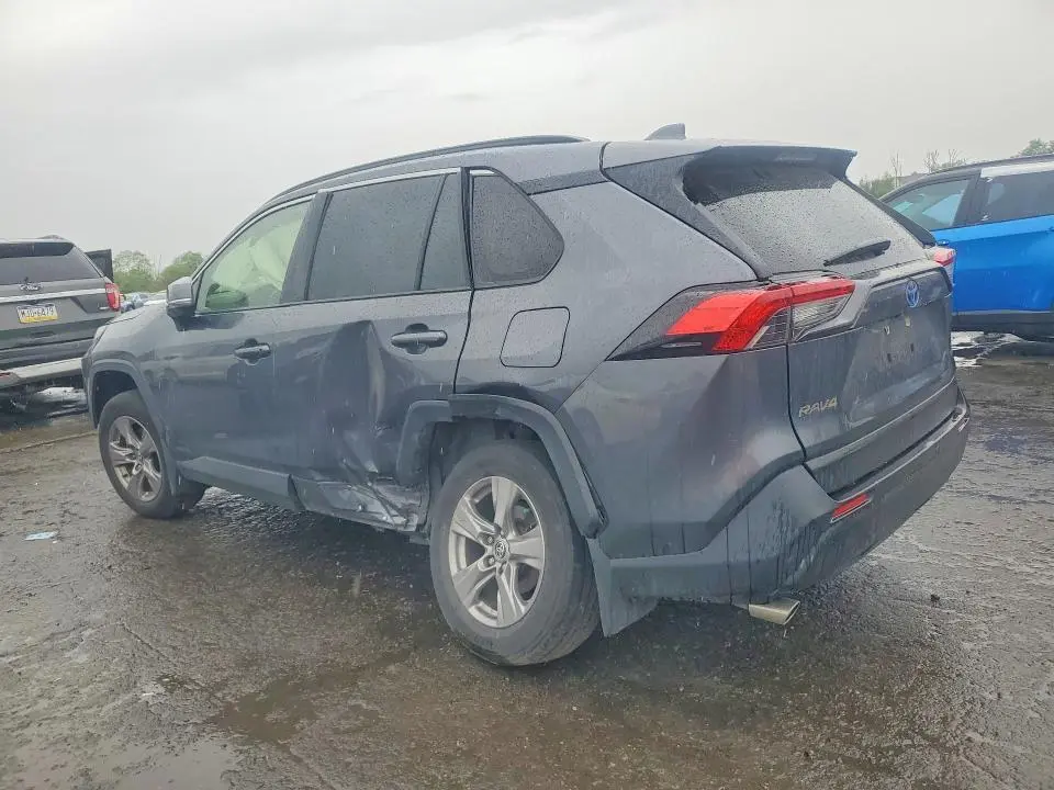 2022 TOYOTA RAV4 LE  