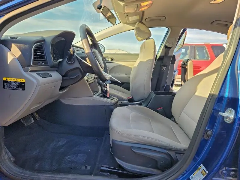 2018 HYUNDAI ELANTRA SE  