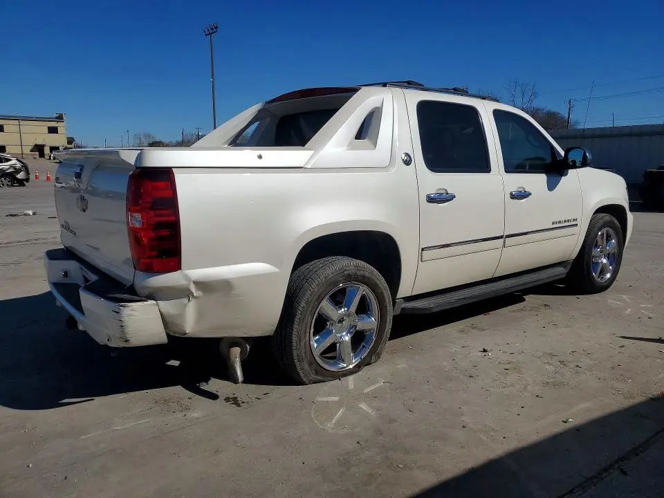 2013 CHEVROLET AVALANCHE LTZ  