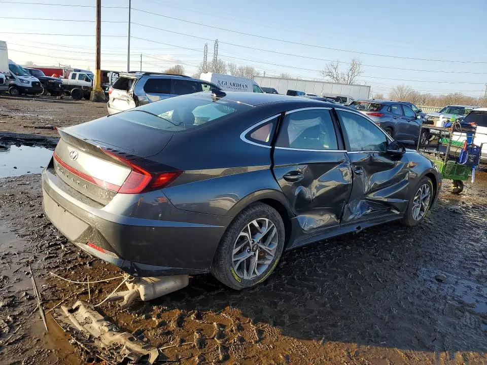 2022 HYUNDAI SONATA SEL  