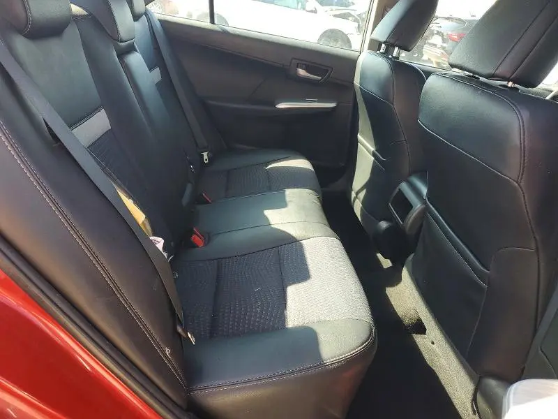 2014 TOYOTA CAMRY SE  