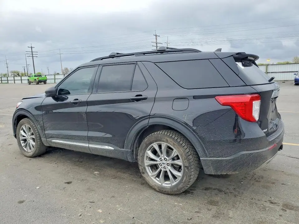 2023 FORD EXPLORER XLT  