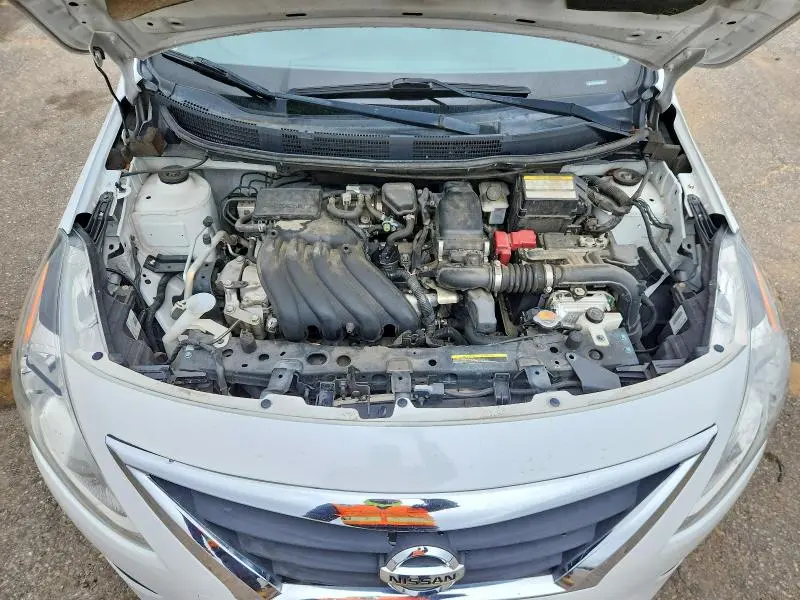 2019 NISSAN VERSA SV  