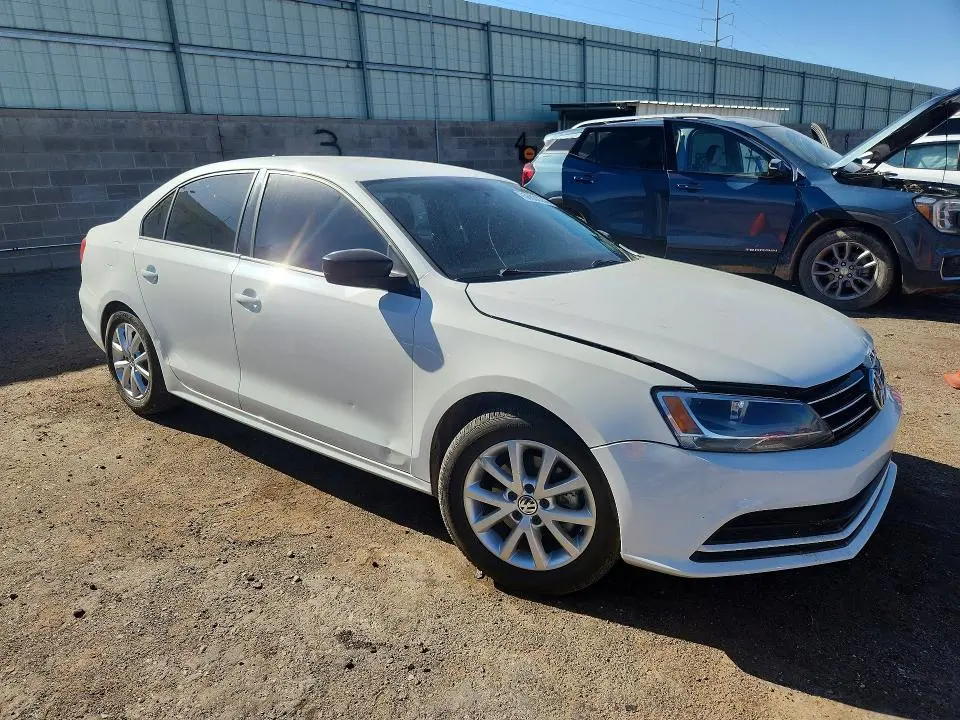 2015 VOLKSWAGEN JETTA SE  