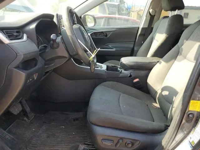 2022 TOYOTA RAV4 XLE  