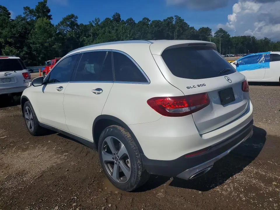 2017 MERCEDES-BENZ GLC 300  