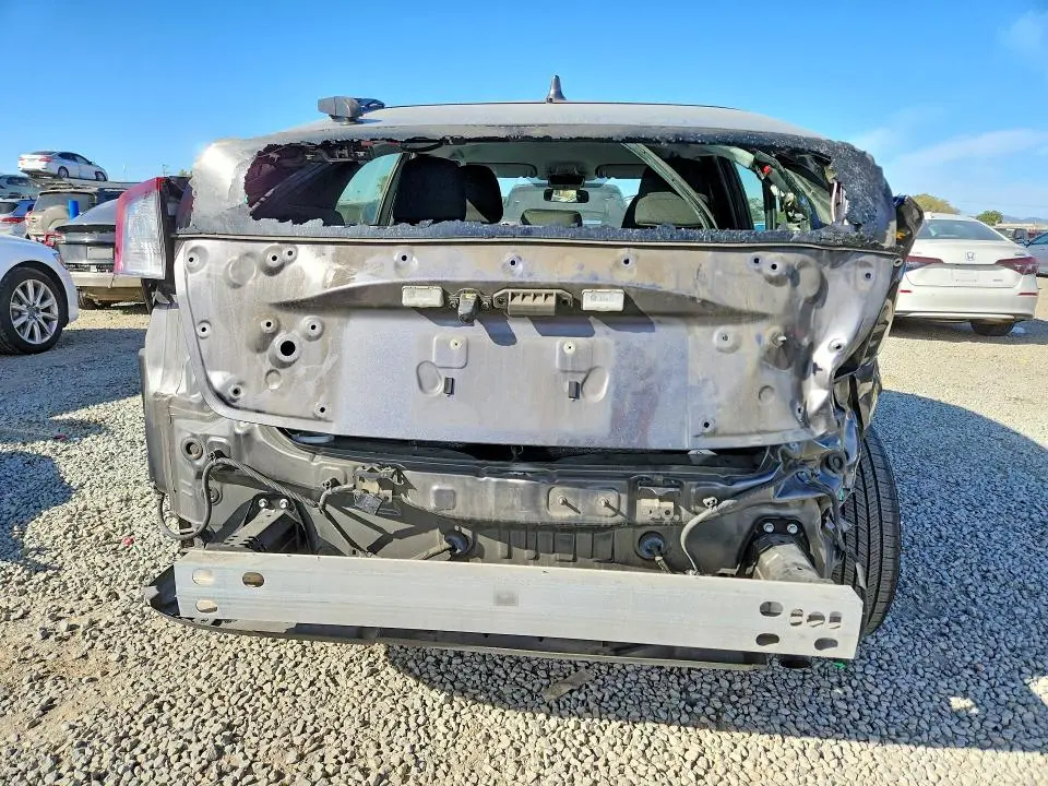 2020 TOYOTA PRIUS LE  