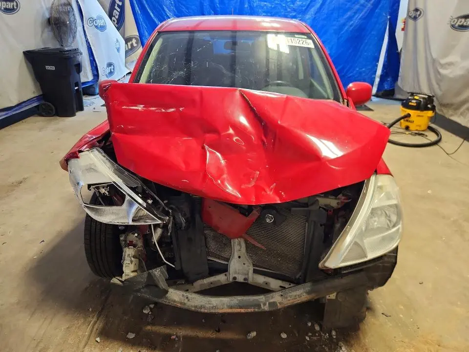 2012 NISSAN VERSA 1.8 S  