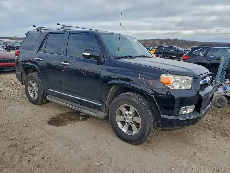 2011 TOYOTA 4RUNNER SR5  