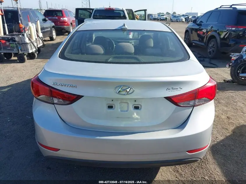 2016 HYUNDAI ELANTRA SE