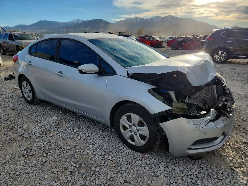 2016 KIA FORTE LX  
