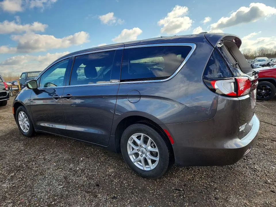 2022 CHRYSLER VOYAGER LX  