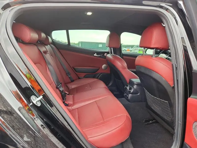 2023 KIA STINGER GT LINE  