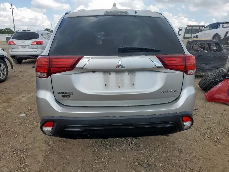 2019 MITSUBISHI OUTLANDER SE  