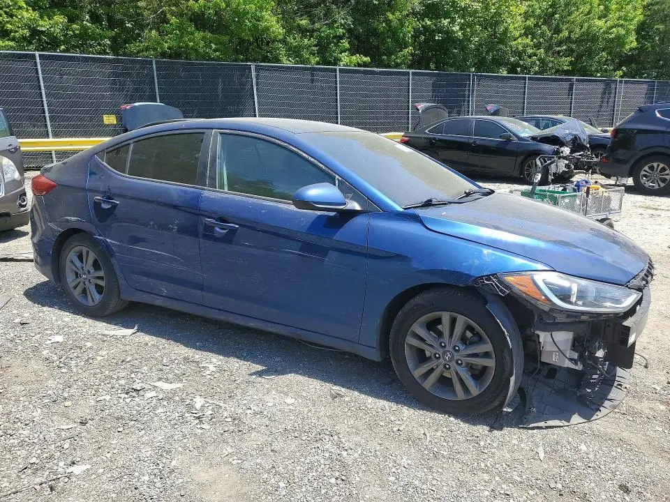 2017 HYUNDAI ELANTRA SE  