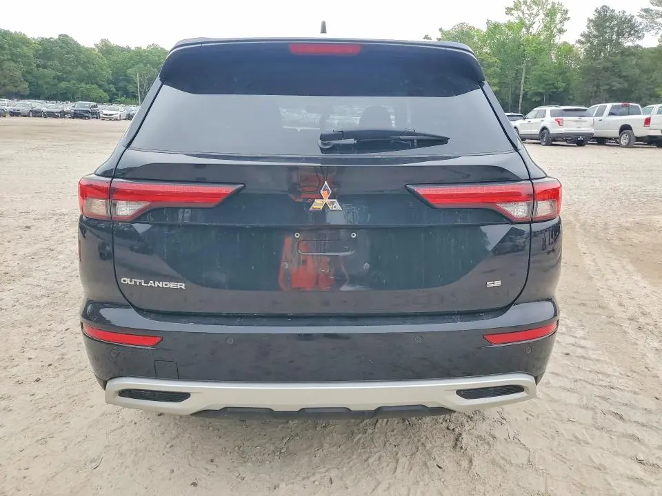 2024 MITSUBISHI OUTLANDER SE  