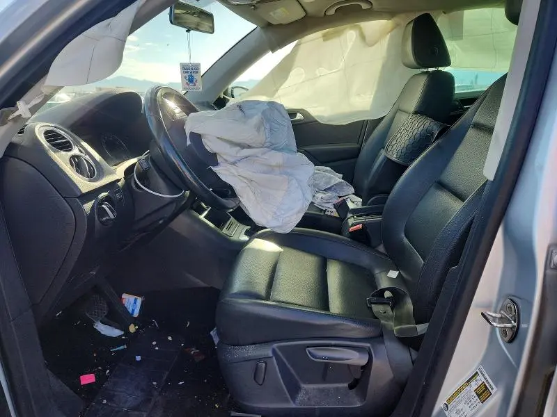 2015 VOLKSWAGEN TIGUAN S  