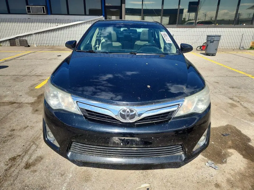 2014 TOYOTA CAMRY XLE  