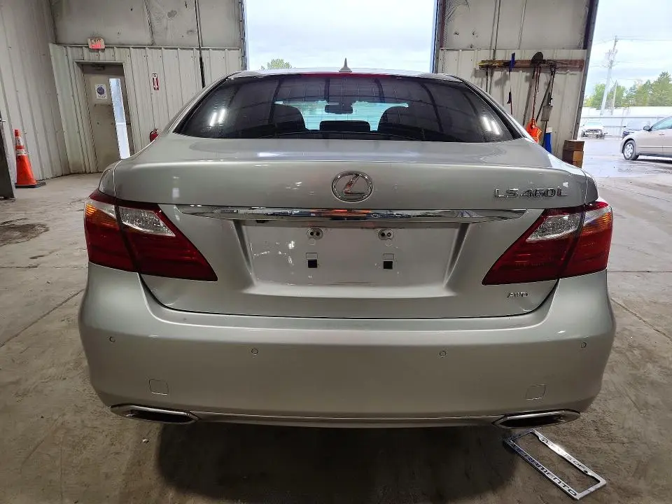 2011 LEXUS LS 460L  