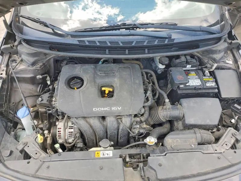 2017 KIA FORTE LX  